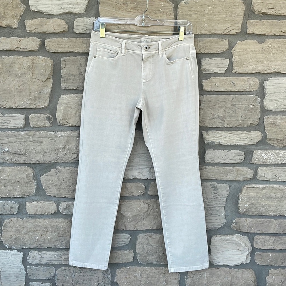 J. Jill Women's Petite Authentic Fit Slim Ankle Jeans 4P.  NWT. Lt Pebble color